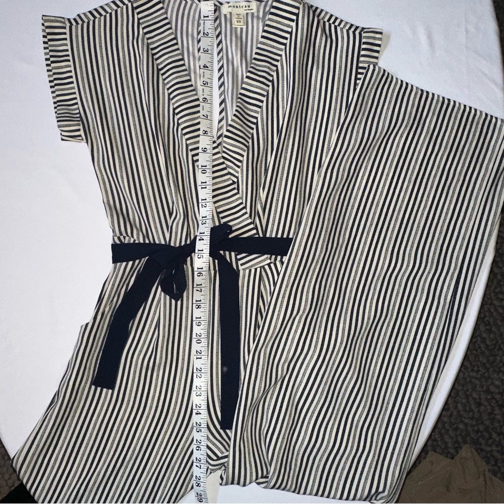 Monteau XS Navy Cream Stripe Wide Leg Jumpsuit V-Neck Slit Back Cap Sleeve